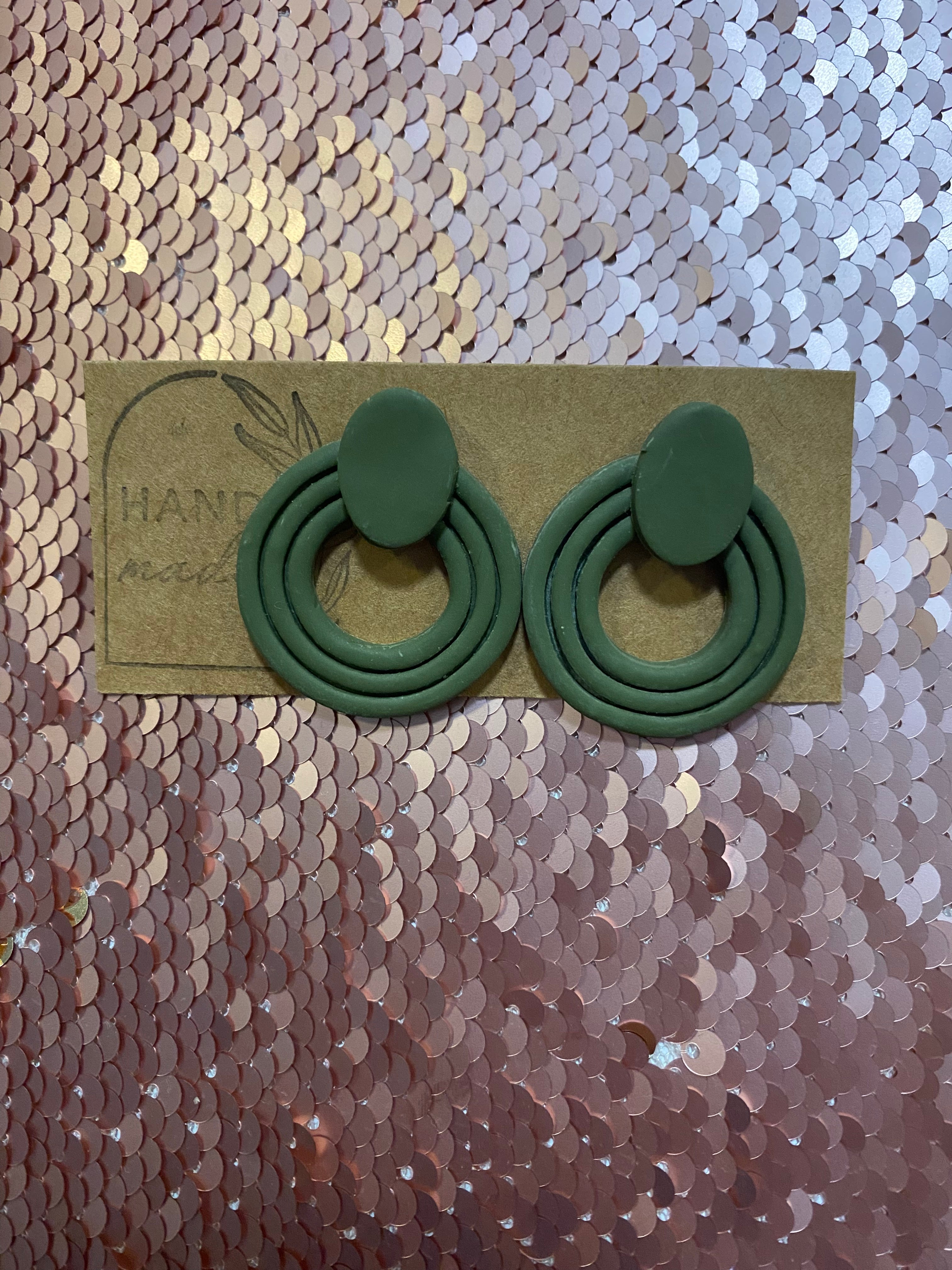Classic Circle Clays