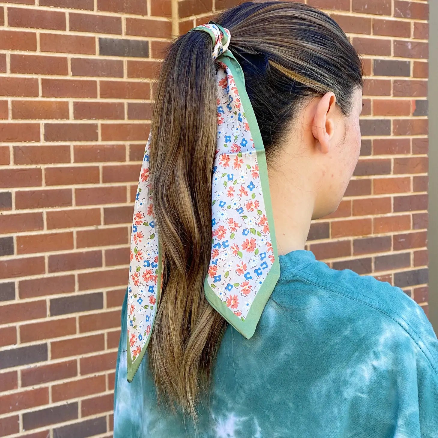 Flower field sleek scarf